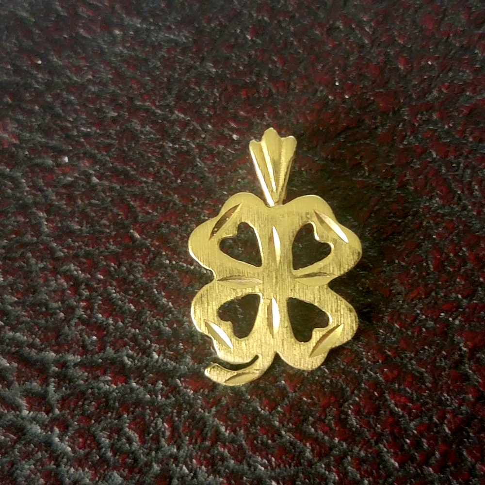 Michael Anthony 14k Gold 4 Leaf Clover Pendant